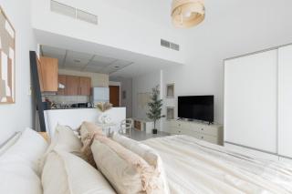 Cozy Studio in Marina View Tower with Balcony - Dubaï - 3