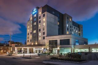 Delta Hotels by Marriott Waterloo - Waterloo - 3