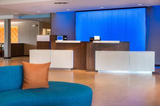 Fairfield Inn & Suites by Marriott Orlando East/UCF Area - Orlando - 8