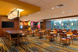 Fairfield Inn & Suites by Marriott Orlando East/UCF Area - Orlando - 6