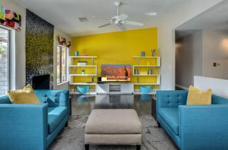 Poolside Living - 5