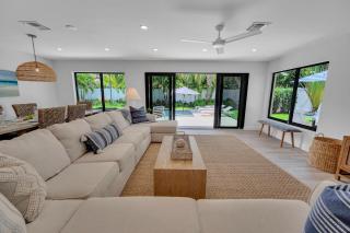 Coastal Style Haven Beach Proximity Heated Pool Tranquility Manatee Ranch Key RESlDENCES - Fort Lauderdale - 3