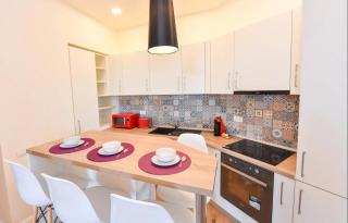 B35 - Deluxe Spacious Apartment Old Town-Free Parking - 2