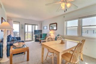 AV2D By the Sea Oceanfront Community Pool - Nags Head - 4