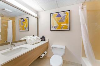 Comfort Inn & Suites Cuyahoga Falls - Akron - Cuyahoga Falls - 1