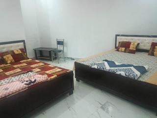 Raghudeepam Home Stay - Ayodhya - 8
