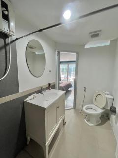 Ocean Blue Huahin Guesthouse - 1