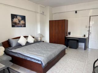 Monkey Apartment 4 - 2