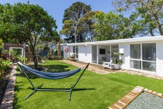 A Touch Of Paradise - House, Granny Flat & Fire Pit - 7