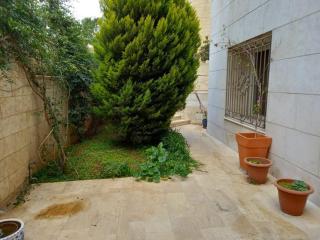 Happy Family Home with Spacious Garden - Amman - 3