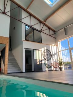 L'Atelier Dollonnais Gîte spacieux en Sarthe avec studios, piscine chauffée et home cinéma - Dollon - 0