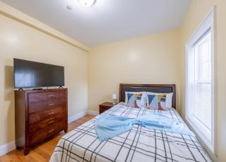 233-1 4BR Boston - Cozy Apt near MBTA Station - Boston - 1