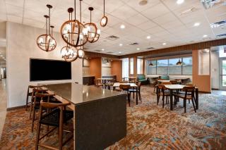 Fairfield Inn & Suites by Marriott Milwaukee North - Glendale - 1