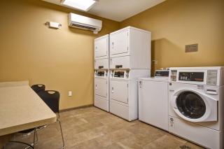 Fairfield Inn & Suites by Marriott Milwaukee North - Glendale - 3
