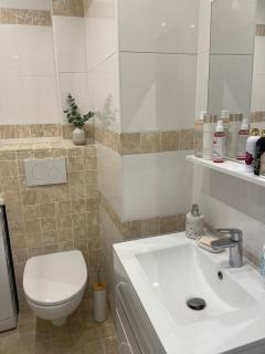 Nice Promenade des Anglais Your Seafront Flat - 9