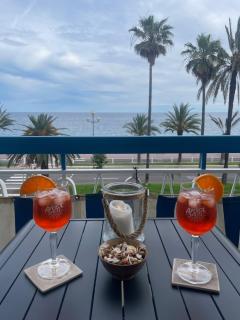 Nice Promenade des Anglais Your Seafront Flat - 7
