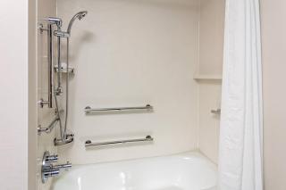 Fairfield by Marriott Port Clinton Waterfront - Port Clinton - 4