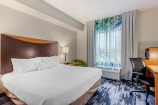 Fairfield Inn & Suites by Marriott Houston Conroe - 2