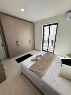New Stylish 2 Bedroom Apartment in Msida - 3