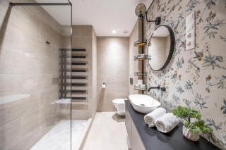 Clark & Chain Charm Grand Suite with Castle View - Budapest - 7