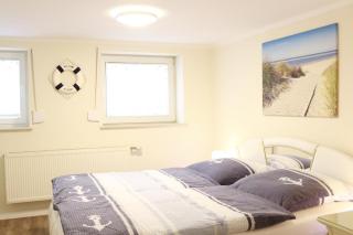 Appartement & Ferienwohnungen Thiess - Rostock - 5
