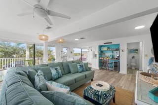 Hazel Mae's Hideaway - Gulf Shores - 6