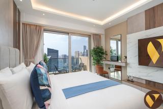 Residence with Direct Marina Mall Access and Stunning Views - 1