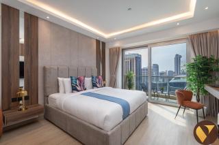 Residence with Direct Marina Mall Access and Stunning Views - 3