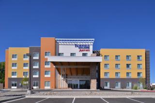 Fairfield Inn & Suites Farmington - Farmington - 0