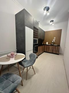 Glamorous Two - 2