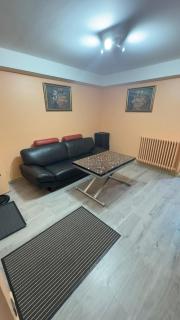 2 rooms ideal for 4 - 9