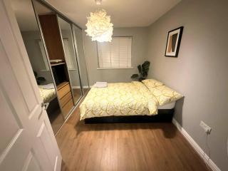 Lovely 2 bedroom 2 bathroom Apartment - 2