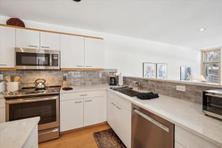 River Glen 107C condo - 3