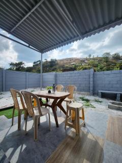 Cozy Urban Retreat Private Villa - Bangalore - 3