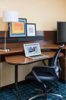 Fairfield Inn & Suites Peru - Peru - 2
