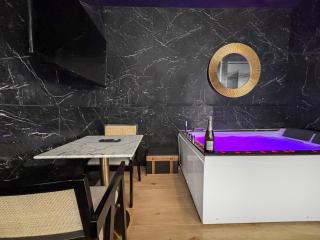 Jacuzzi privé, Sauna & Design Chic - Reims - 5