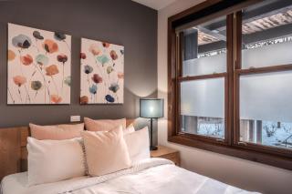 Condo overlooking Lac Superieur & mountain views - 3