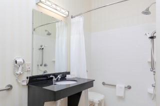 Fairfield Inn and Suites by Marriott Seymour - 4