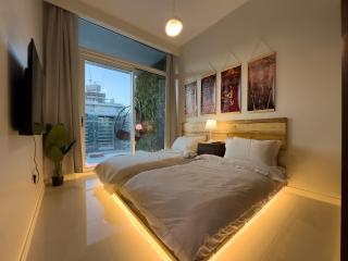 New! JapanDXB Burj Khalifa view - 4 min to Dubai Mall - 6