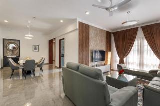 Emerald Apartment 101 by StayJade 3bhk Nr MG road - Bangalore - 5