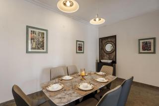 Emerald Apartment 101 by StayJade 3bhk Nr MG road - Bangalore - 2