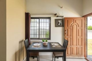 JhilMil Pool Villa by StayJade 2BHK Lawn - Hosur - 2
