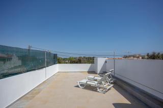 Family-Friendly Villa with Private Pool & Rooftop Oasis - Alvor - 4