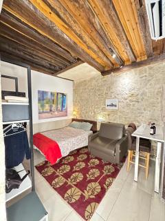 Charles V Flat Ground Floor - 0