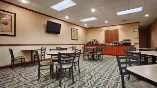 Ramada by Wyndham Savannah Gateway - Savannah - 9