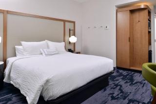 Fairfield Inn & Suites by Marriott Canton - 1