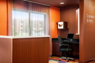 Fairfield Inn & Suites Lansing West - Delta Center Township - 1