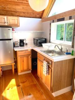 Cottages at the Surry Barn - 2