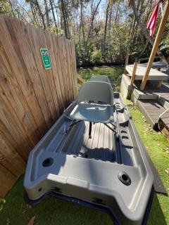 Main River Retreat hot tub, canoe with trolling motor - Spring Hill - 8