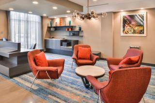 Fairfield Inn & Suites by Marriott Raleigh Cary - Cary - 1